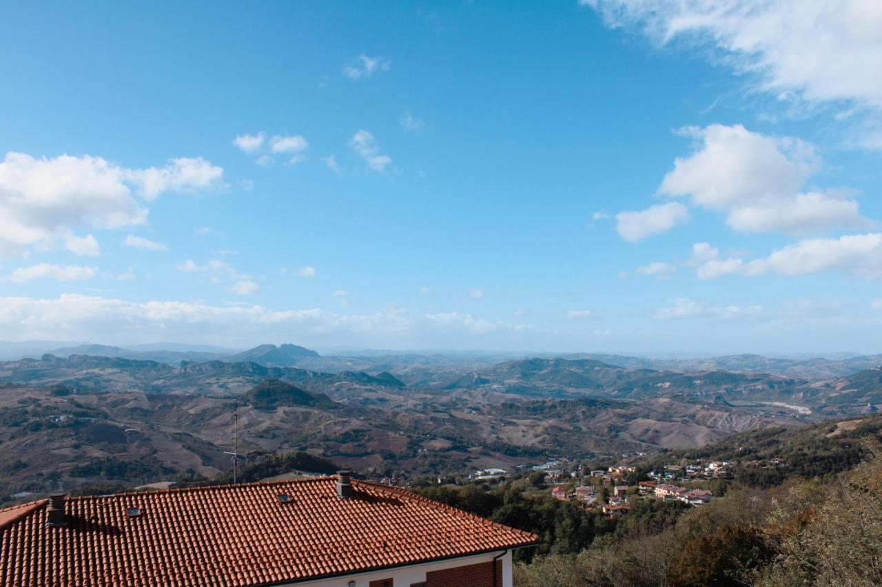 Above The Sky - Flying Apartment San Marino Luaran gambar